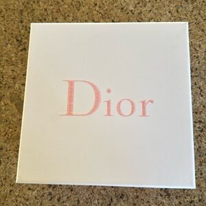 Very sturdy Dior box